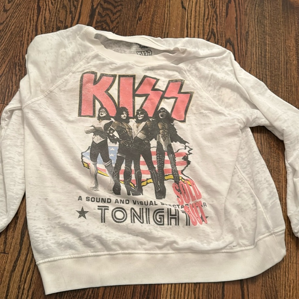 Perfect condition kiss long sleeve